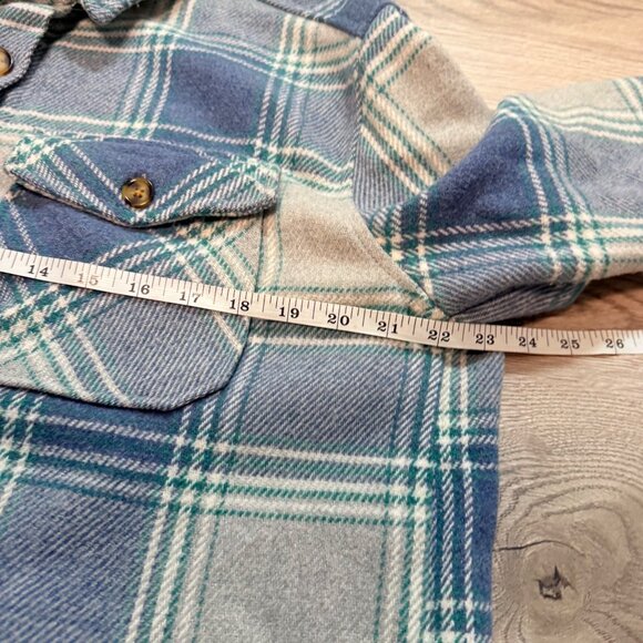 Womens Plaid Shacket Size M Blue Gray Button Up Coat Warm Cabincore Jacket - Picture 9 of 16